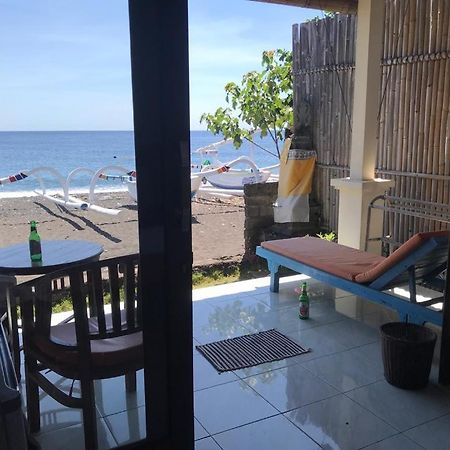 Tambun Sari Beach Homestay Амед Экстерьер фото