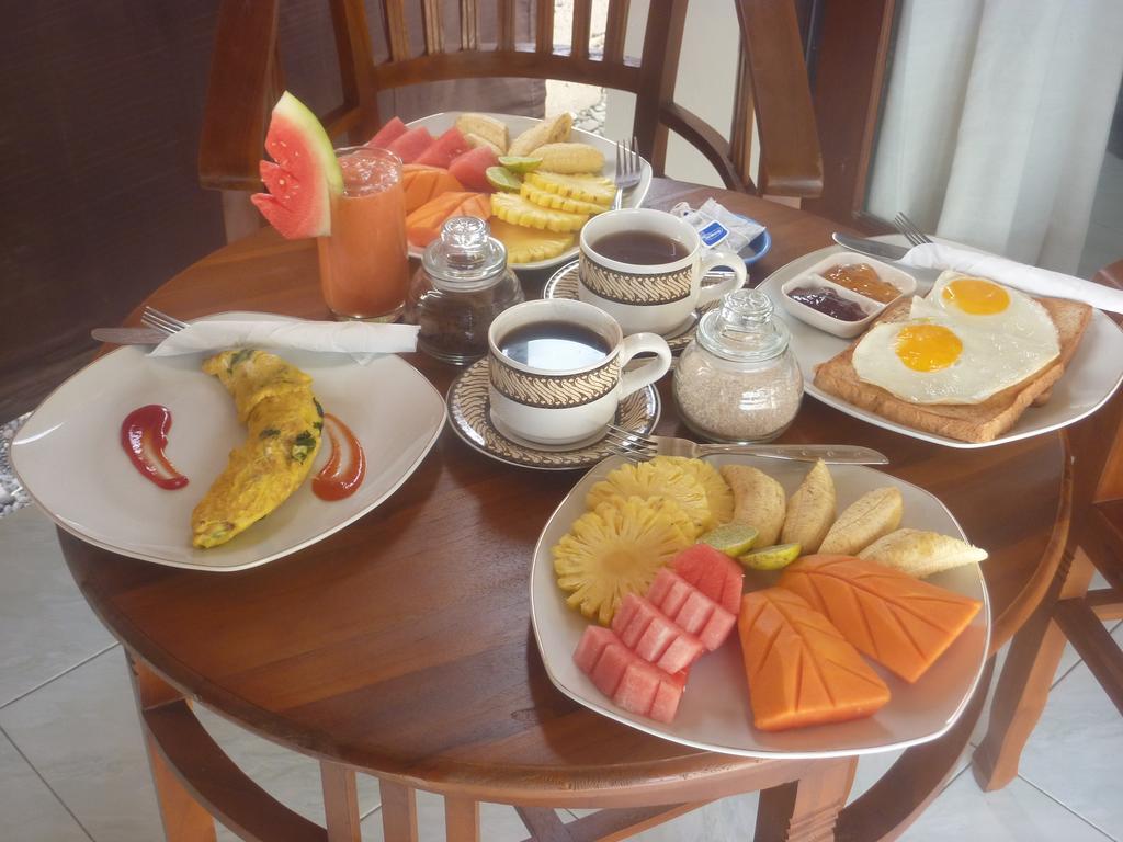 Tambun Sari Beach Homestay Амед Экстерьер фото