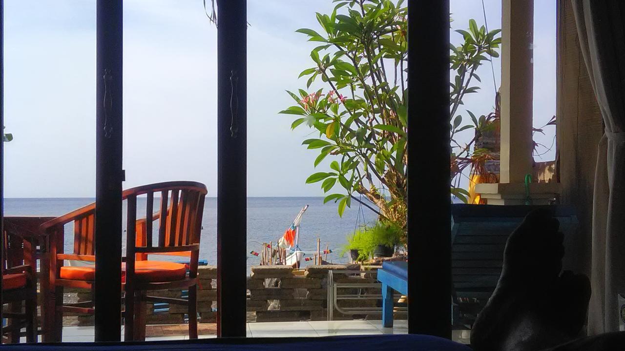 Tambun Sari Beach Homestay Амед Экстерьер фото